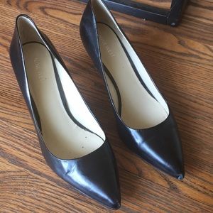 Black Nine West heal